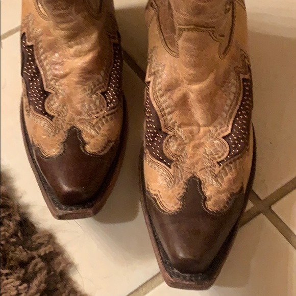 Vintage tan and brown corral boots - Picture 3 of 7